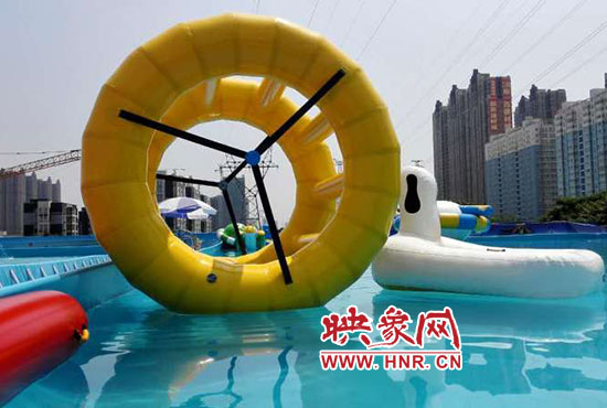 水上樂(lè)園里面的設(shè)施