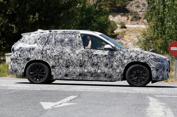 BMW X1 Plug-in Hybrid Spy 04