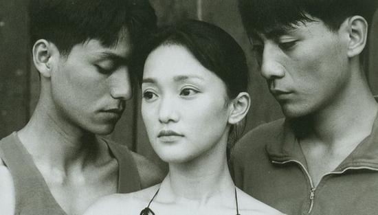 2002年，周迅与陈坤合演《巴尔扎克与小裁缝》 导演：戴思杰