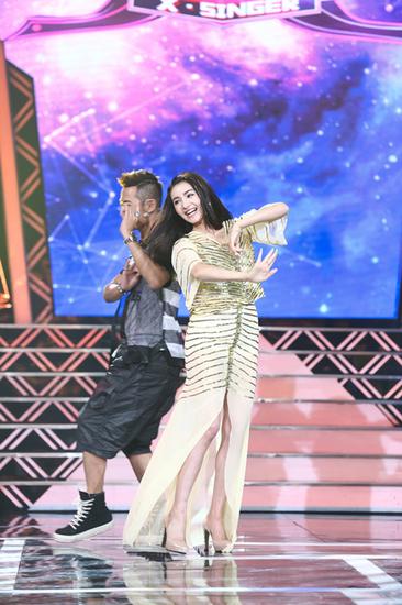 《歌手是谁》明晚首播 麦迪娜魏巍PK舞蹈 |麦