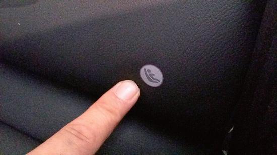 部分車輛后排座椅提示可安裝兒童安全座椅 鄭州晚報記者 汪永森 圖