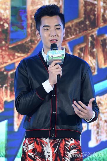 『神犬』郭碧婷爱狗胜男友 金世佳亲香猪 - 娱