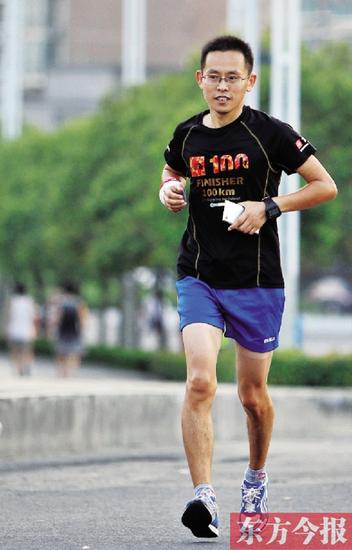 鄭州小伙暴刷CBD內環30圈