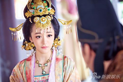 王紫潼剧中演绎皇后宋华洋悲情一生