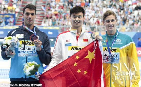 获得男子100米自由泳金牌的宁泽涛
