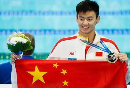 国民偶像宁泽涛成长报告 出身军人世家幼时瘦