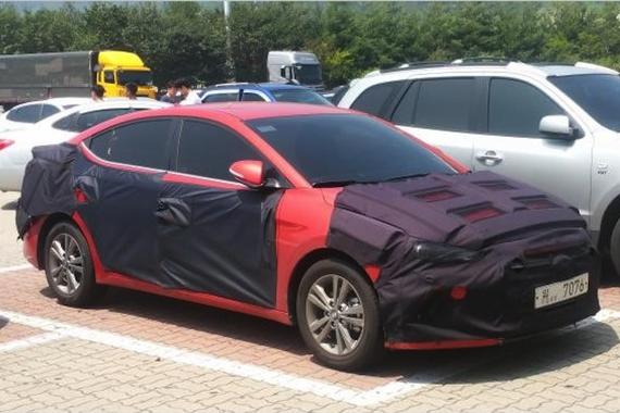 新一代现代伊兰特谍照曝光 今年内发布