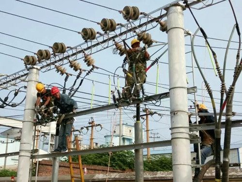 加緊進行電氣設備安裝