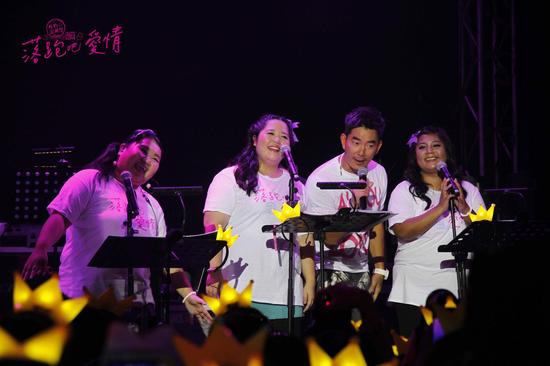 任贤齐与大女孩现场互动