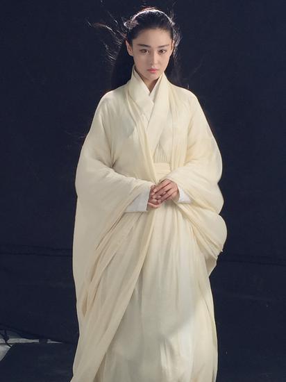 张馨予白衣古装