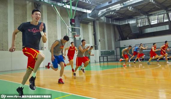中国男篮欧洲拉练两连胜 对手是美国大学联队