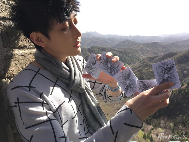 Yif得奖不得闲 为纪录片与名人互动显魅力