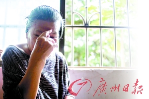 说起拆迁补偿款引起的家庭纠纷,温银英老人黯然神伤。
