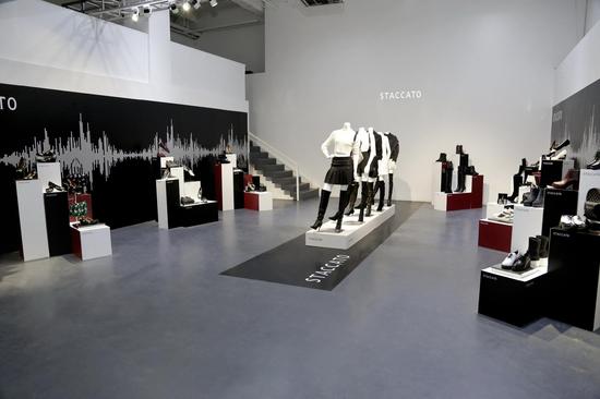 踏出时尚节拍 STACCATO 2015秋冬新品发布|STACCATO|新品|潮流_新浪时尚_新浪网