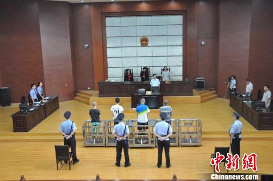 北海涠洲岛聚众打砸事件宣判 14名被告分别领