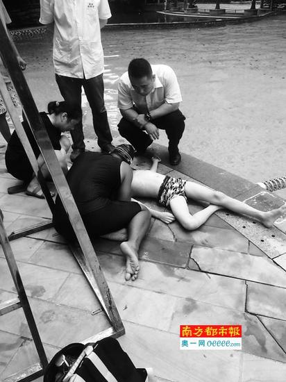 家长买游泳圈回身发现7岁儿子已溺水 送医抢救