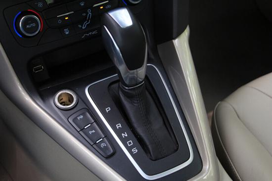 新福克斯6AT变速箱