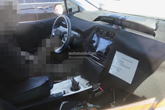 Next Toyota Prius spy 02