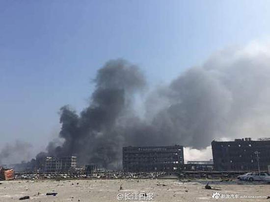 天津滨海爆炸 雷诺仓储场大量被烧毁_合肥汽车网