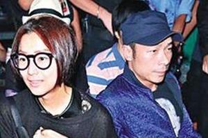 郑秀文许志安婚后低调助阵梁汉文演唱会