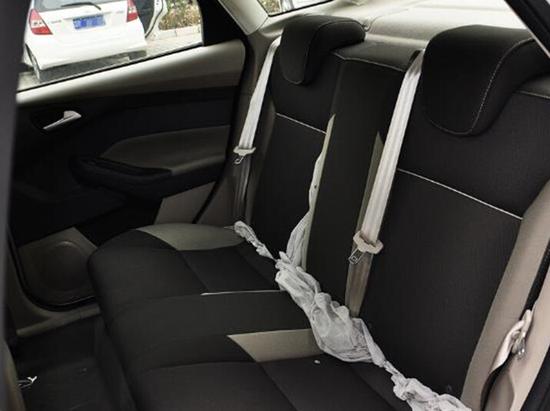 新福克斯后排座椅