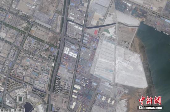 8月14日消息，谷歌发布天津滨海新区爆炸前后对比图。图为5月25日爆炸发生之前的景象。