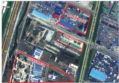 卫星图片显示,发生爆炸的危险品仓库距离最近的居民小区不足一公里。