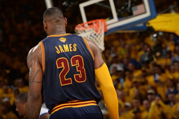 詹姆斯自信单挑能赢乔丹