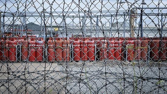 天津爆炸危化品仓库得以过关或因缺乏监管(图