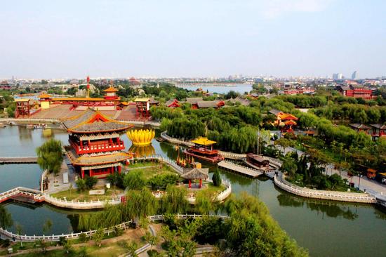 清明上河園美景