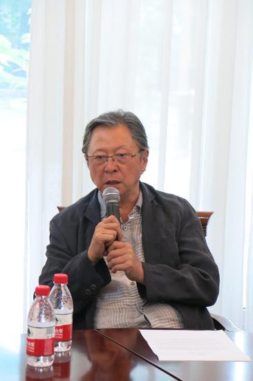 中国国家画院国画院副院长、国韵文华书画院院长李宝林致辞