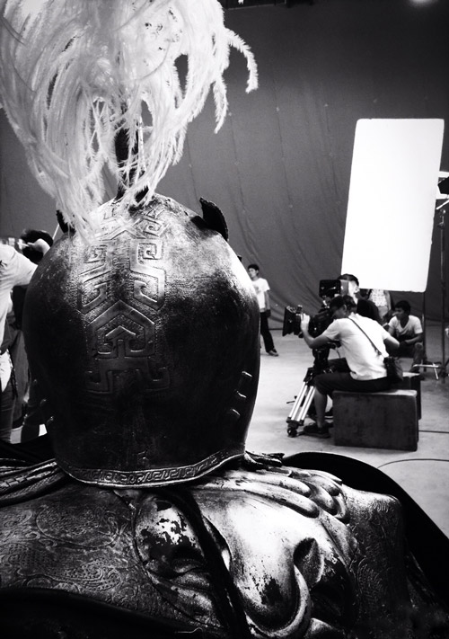 罗晋盔甲背影图