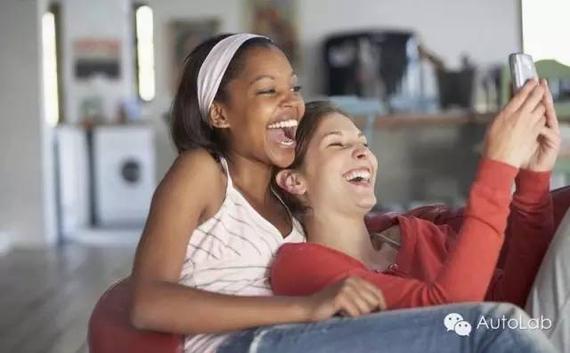 有了APP，妈妈不用担心无处安放车检啦！