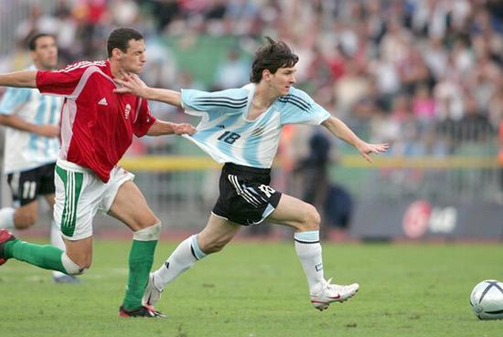 梅西的十年--40秒红牌3次饮恨_手机新浪网