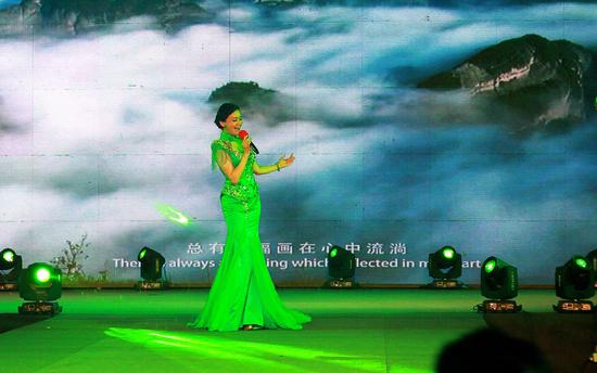 邵阳丹霞崀山七夕肚兜秀活动精彩纷呈