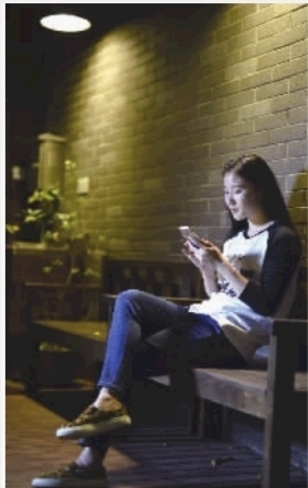 史雅欣穿过戏剧的夜让鲜花天天绽放