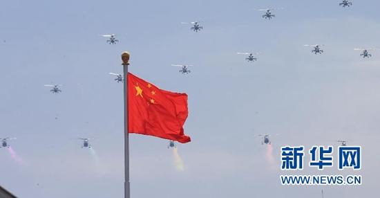 這是參加演練的空中梯隊(8月23日攝)。新華社記者 李剛 攝