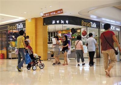 此次“质量门”事件对面包新语多数门店销售并未造成太大影响。 新京报记者 王远征 摄