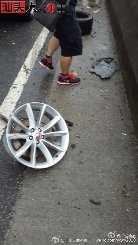 广东揭阳发生特大交通事故 致6死5重伤