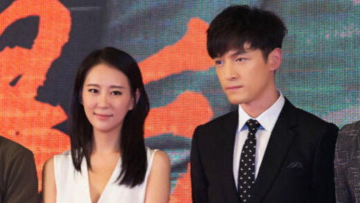 《<em>伪装者</em>》<em>胡歌</em>化身间谍 首度承认分手|<em>胡歌</em>|伪