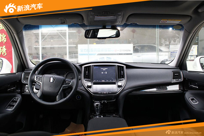 定位年轻、动力强 新皇冠2.0T竞争力分析