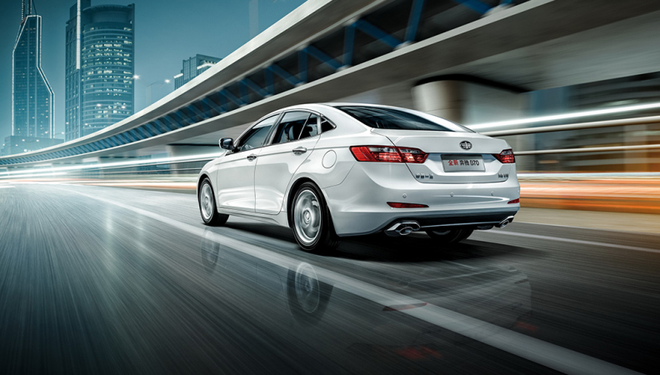 安全携手澎湃动力 奔腾B70打造B级车典范