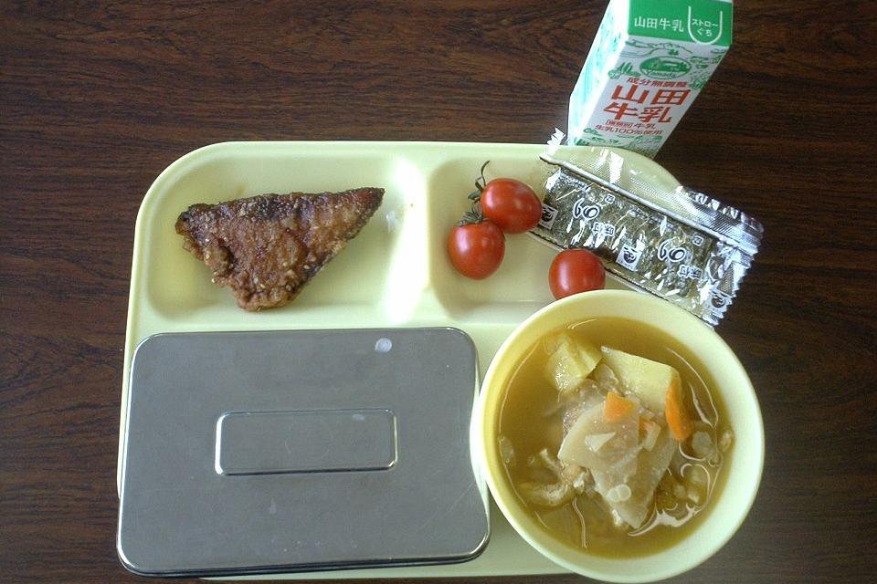 日本中小学生午餐