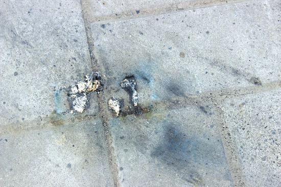 飛機(jī)電池?zé)龤Ш蟮暮圹E