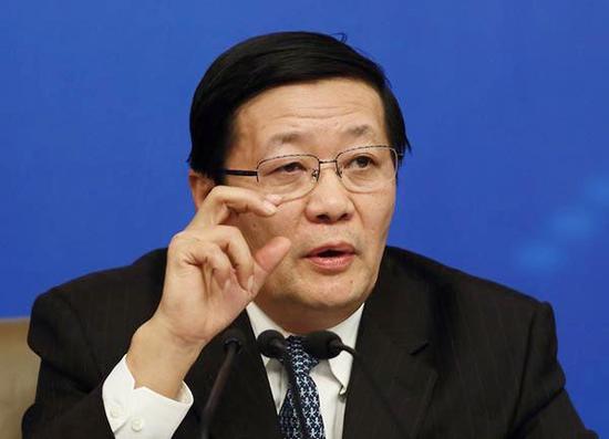 财政部长:将研究个税解决方案