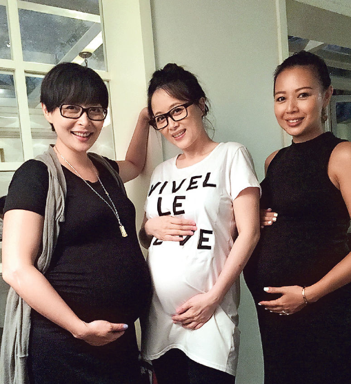 汤盈盈（左起）、姚乐怡和钟丽淇3个漂亮孕妇一齐聚会。