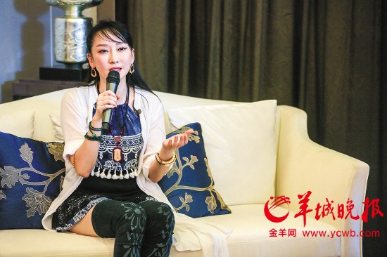 萨顶顶28日广州开唱:与杨丽萍是姐妹|萨顶顶|广州|杨丽萍_新浪娱乐_新浪网