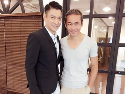 江华刘德华晒合影 网友:金蛇郎君和康熙撞脸_新浪四川_新浪网