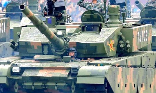 本次阅兵式上的99式改进型