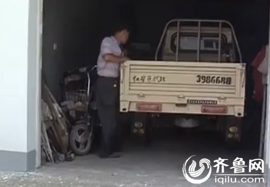 滨州沾化县的韩先生，4月份的时候，在滨州一家车业销售公司购买了一辆三轮车（视频截图）